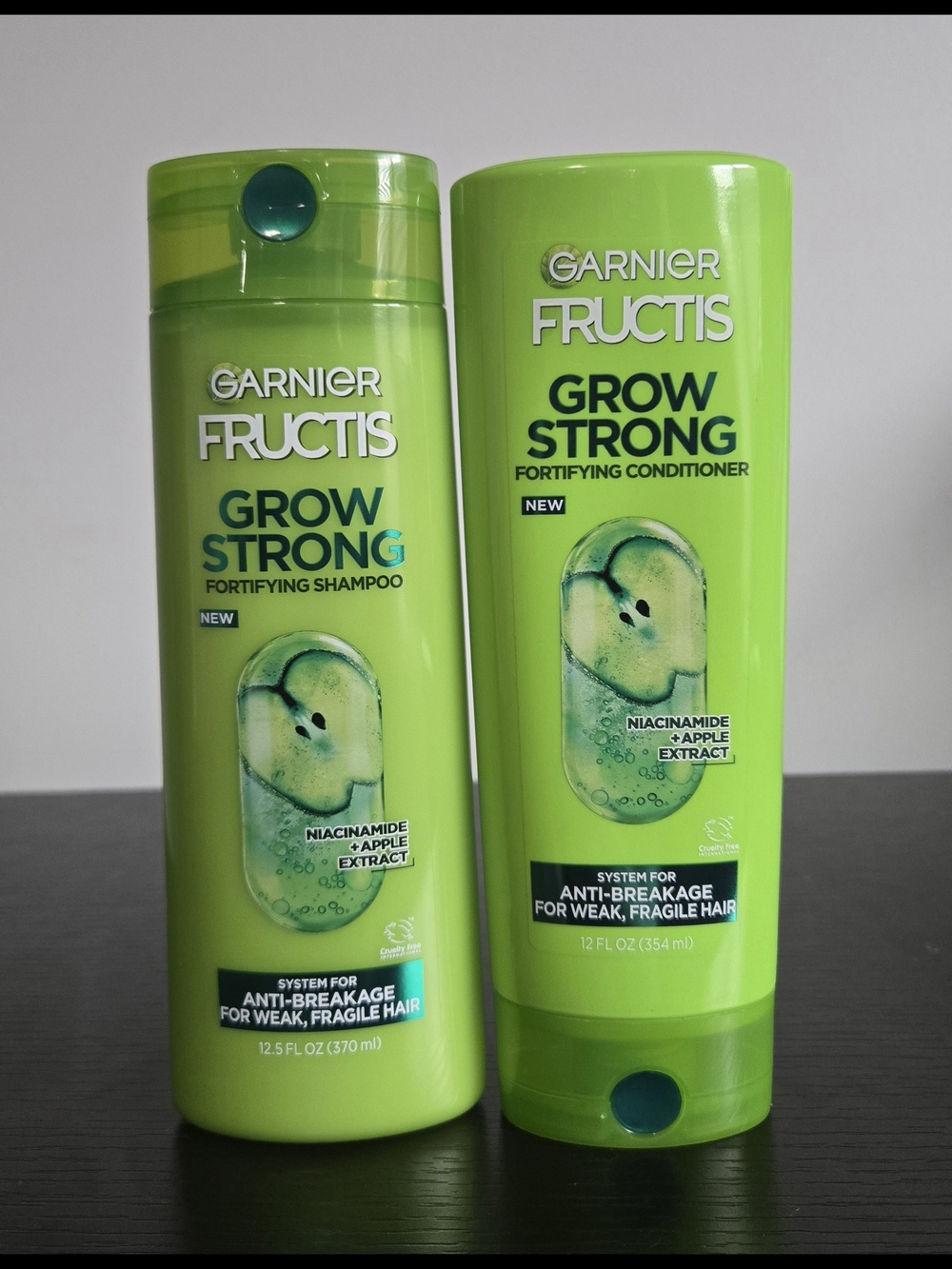 New Garnier Fructis Grow Strong Fortifying Shampoo & Conditioner - Green
